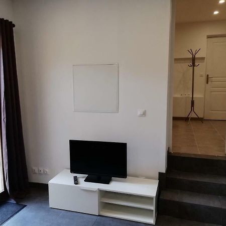 Maison Duplex & Appartement Sur Cour La Ferte-Gaucher Екстер'єр фото