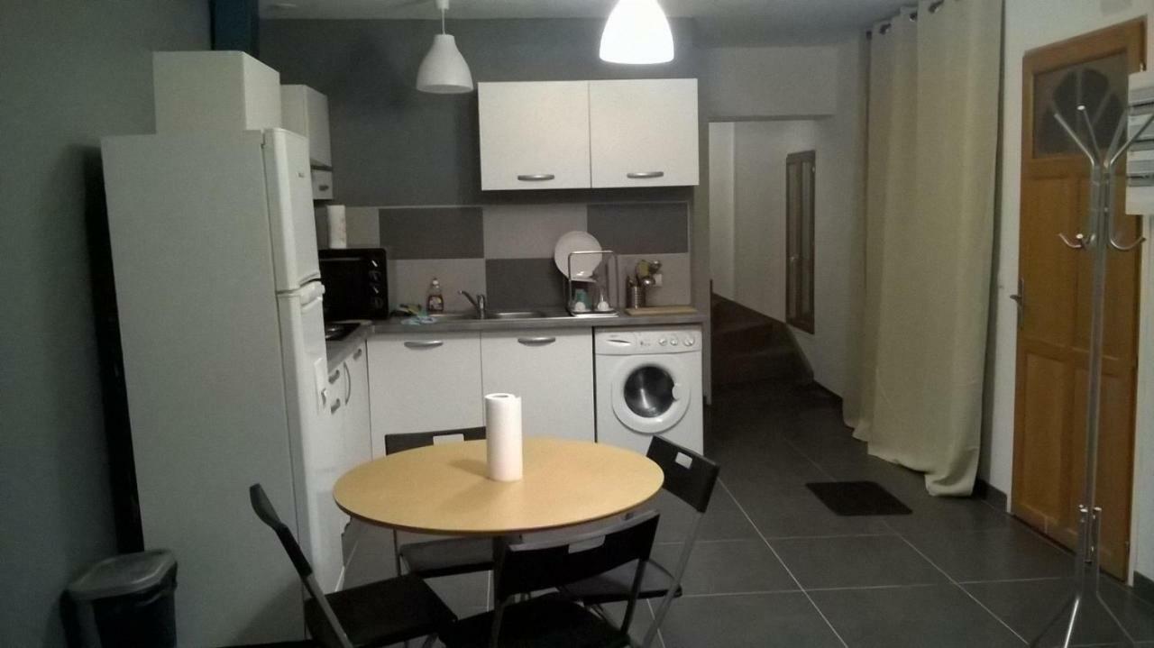Maison Duplex & Appartement Sur Cour La Ferte-Gaucher Екстер'єр фото