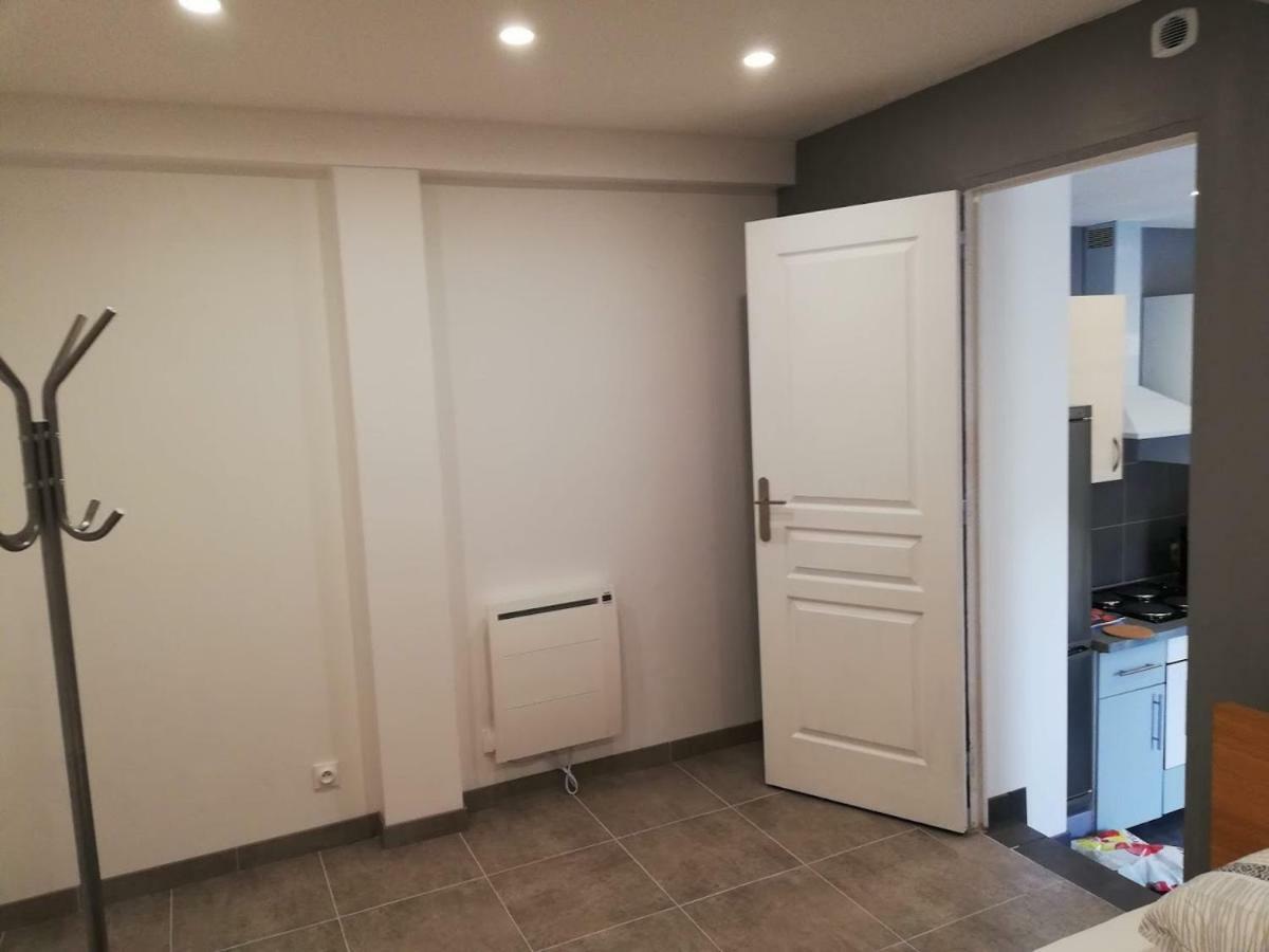 Maison Duplex & Appartement Sur Cour La Ferte-Gaucher Екстер'єр фото