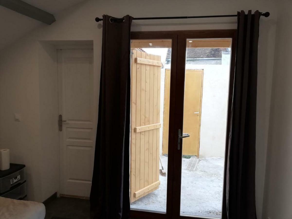 Maison Duplex & Appartement Sur Cour La Ferte-Gaucher Екстер'єр фото